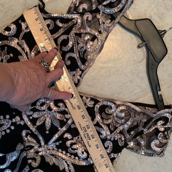 Soieblu Size Medium evening/party Dress.  Black lining with pink detailed lace - Picture 11 of 15